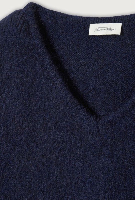 Trui met losse V-hals en lange mouwen EAST AMERICAN VINTAGE. Acryl materiaal. Maten S. Blauw kleur