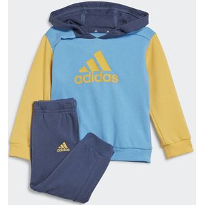 2-delig ensemble sweater + broek ADIDAS SPORTSWEAR. Katoen materiaal. Maten 2/3 jaar - 86/94 cm. Blauw kleur