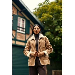 Ruime jas, NITA LA PETITE ETOILE. Polyester materiaal. Maten 1(S). Kastanje kleur