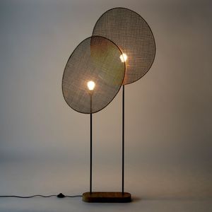 Staande lamp in rotan, design E. Gallina, Canopée AM.PM. Rotan materiaal. Maten één maat. Beige kleur