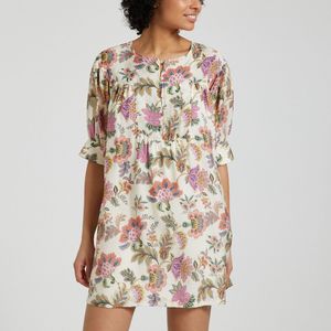 Jurk met bloemen en 3/4 mouwen SEE U SOON. Viscose materiaal. Maten 4(XL). Beige kleur