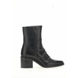 Bottines in plissé leer met scherpe top MJUS. Leer materiaal. Maten 39. Zwart kleur