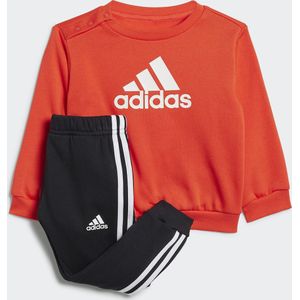 Joggingset in molton ADIDAS SPORTSWEAR. Geruwd molton materiaal. Maten 2/3 jaar - 86/94 cm. Rood kleur