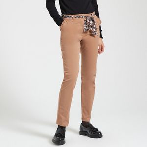 Rechte broek met strikceintuur ONLY. Katoen materiaal. Maten S / L32. Kastanje kleur