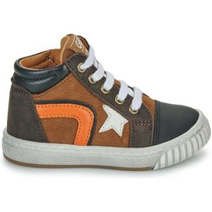 Leren sneakers Inacio GBB. Leer materiaal. Maten 24. Kastanje kleur