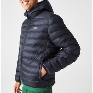 Lichte donsjas met ritssluiting en kap LACOSTE. Polyester materiaal. Maten 50 FR - 50 EU. Blauw kleur