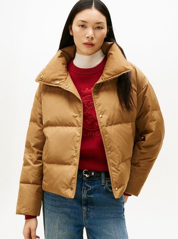 TOMMY HILFIGER - Korte Donsjas - Licht Kastanje - Opstaande Kraag