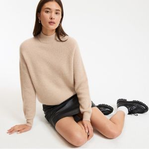 Trui in kasjmier met opstaande kraag in fijn tricot LA REDOUTE COLLECTIONS. Kasjmier materiaal. Maten S. Beige kleur