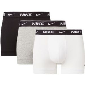 Set van 3 effen boxershorts Signature NIKE. Katoen materiaal. Maten M. Zwart kleur