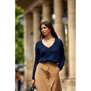 Trui in grof tricot met V-hals en lange mouwen MELANIE LA PETITE ETOILE. Mohair materiaal. Maten 1(S). Blauw kleur
