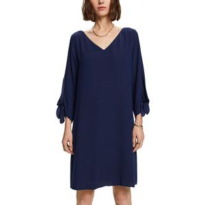 Korte rechte jurk in crêpe, V-hals ESPRIT. Polyester materiaal. Maten 38 FR - 36 EU. Blauw kleur