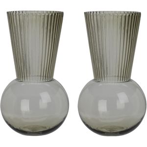 Set van 2x stuks grijsgroene bolvazen met lange uitlopende geribbelde hals - Vazen met geribbeld glas