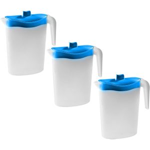 3x Smalle kunststof koelkast schenkkannen 1,5 liter met blauwe deksel