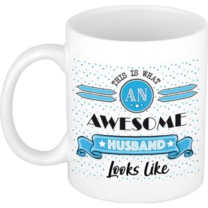 Bellatio Decorations Cadeau koffiemok voor een geweldige man - blauw - keramiek - 300 ml