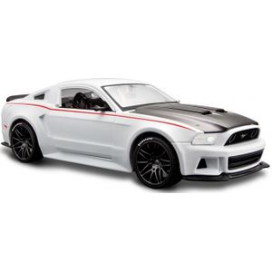 Ford Mustang 2014 White/Black Stripes