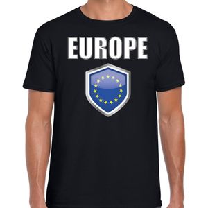 Europa fun/ supporter t-shirt heren met Europese vlag in vlaggenschild