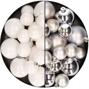 Kerstversiering kunststof kerstballen mix zilver/winter wit 4-6-8 cm pakket van 68x stuks