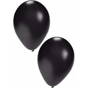 Zakjes met 50x zwarte ballonnen