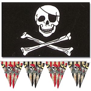 Piraten feest/verjaardag versiering set 2x vlaggenlijnen en 1x piratenvlag 90 x 150 cm