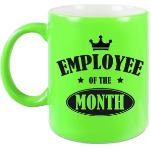 1x stuks personeel / collega cadeau mok neon groen / employee of the month