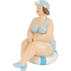 Home decoratie beeldje dikke dame zittend - blauw badpak - 11 cm