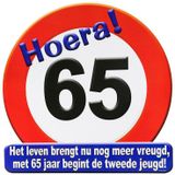 Verjaardag huldebord 65 jaar deurversiering