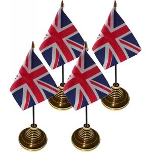 4x stuks Tafelvlaggetjes Groot Brittannie op voet van 10 x 15 cm