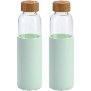 4x Stuks glazen waterfles/drinkfles met mint groene siliconen bescherm hoes 600 ml