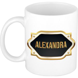 Alexandra naam cadeau mok / beker met gouden embleem - kado verjaardag/ moeder/ pensioen/ geslaagd/ bedankt