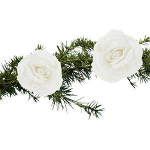 2x stuks kerstboom decoratie bloemen roos wit glitter op clip 18 cm