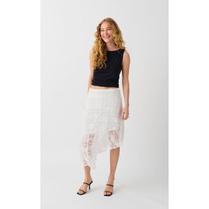 Assymetric lace skirt