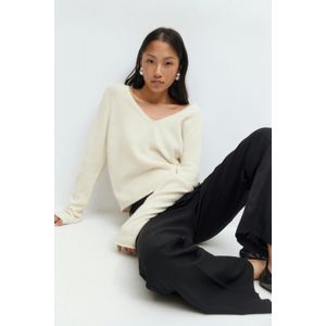 Loose v-neck knit sweater