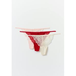3-pack lace thong