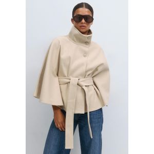 Belt cape jacket
