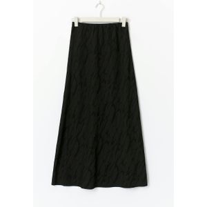 Tall structured skirt