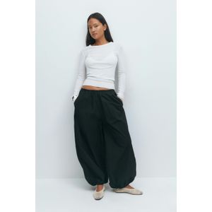 Wide balloon trousers