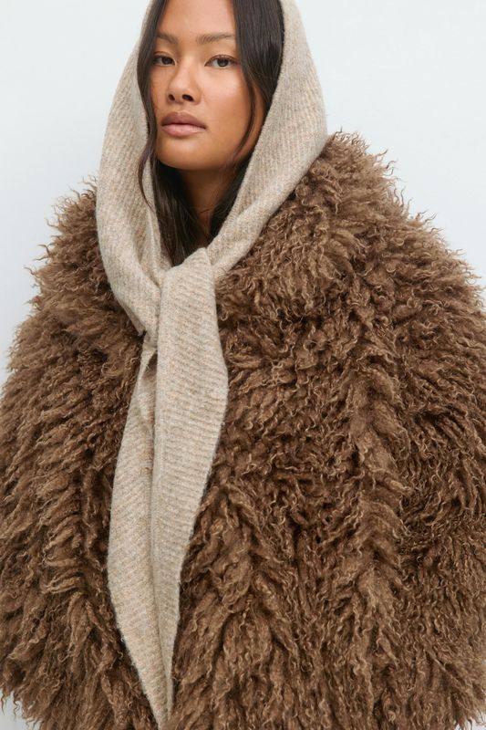 Gebreide Capuchon - Beige - Met Trekkoorden - Zachte Ribgebreide Kwaliteit