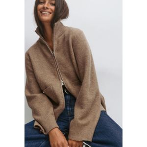 Knitted pocket cardigan