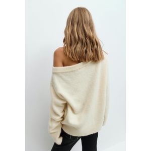 Y oversized knitted sweater