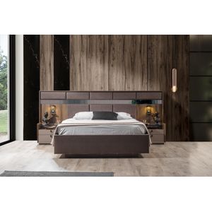 Luxuri&#246;ses Schlafzimmer Set Braunes Doppelbett 2x Nachttische 3tlg Neu