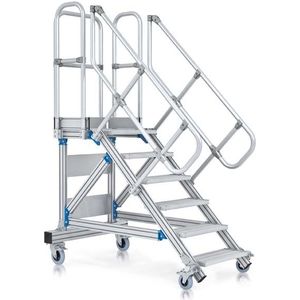 Zarges Plattformtreppe fahrbar 45° 800mm Stufenbreite 21 Stufen
