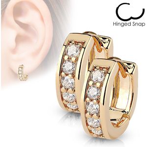 Paar rosé gouden oorbellen met een streep van heldere kristallen