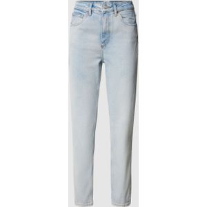 High waist jeans met labelpatch