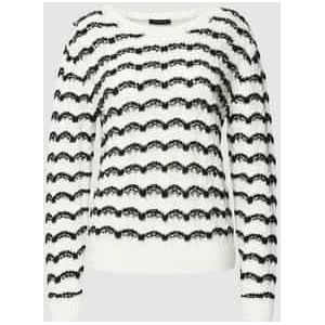 Gebreide pullover met ajourpatroon