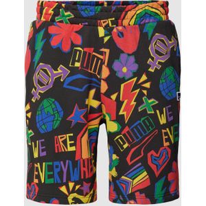 Sweatshorts met all-over print, model 'DOWNTOWN PRIDE'