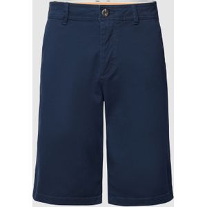 Korte chino met Franse steekzakken