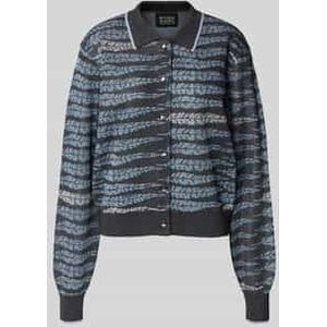 Gebreid jack van viscosemix met platte kraag en knoopsluiting