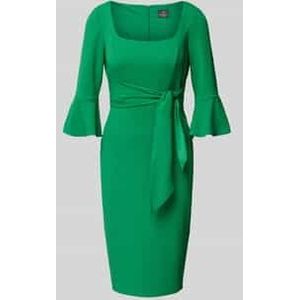 Cocktailjurk met strikceintuur