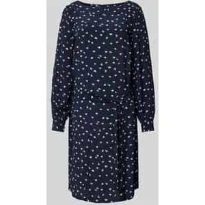 Knielange jurk met all-over motief