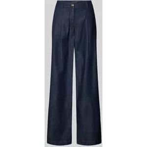 Broek met wijde pijpen en achterzakken